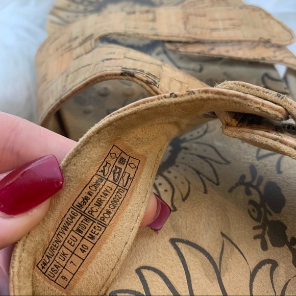 Vionic Lauren Sandals Size 9 - Picture 5 of 6